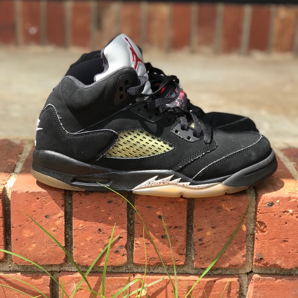 Air Jordan Retro 5 Black Metallic (2016)
Size 7Y / 8.5Wmns